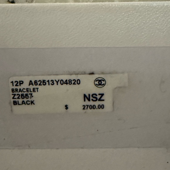 Chanel Noir Bangle with Crystal Accents - Picture 4 of 7